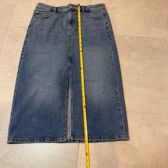 Ann Taylor Light Wash Denim Pencil Skirt RN#77379 Style#831531 - Picture 6 of 10